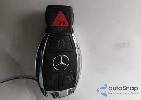 2009 Mercedes-Benz C 300 Sport z USA, uszkodzony, nr VIN WDDGF54X29R049913